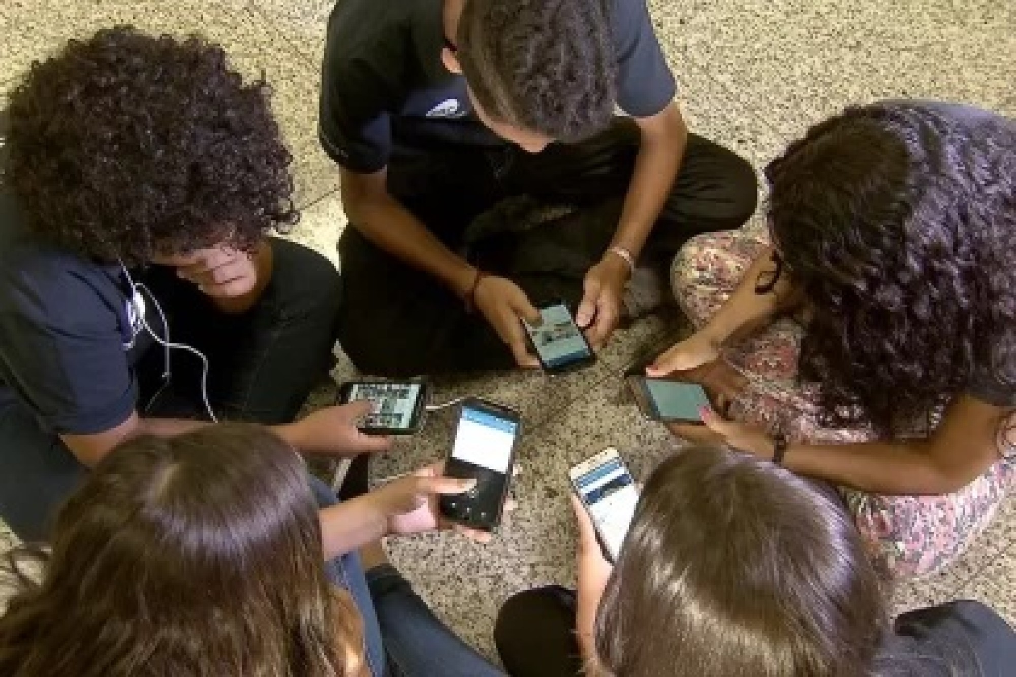 Celular nas escolas: regulação ou controle? Celular nas escolas: regulação ou controle? - O SINDAERGS – Sindicato dos Administradores no Estado do Rio Grande Sul, representa os Administradores gaúchos.