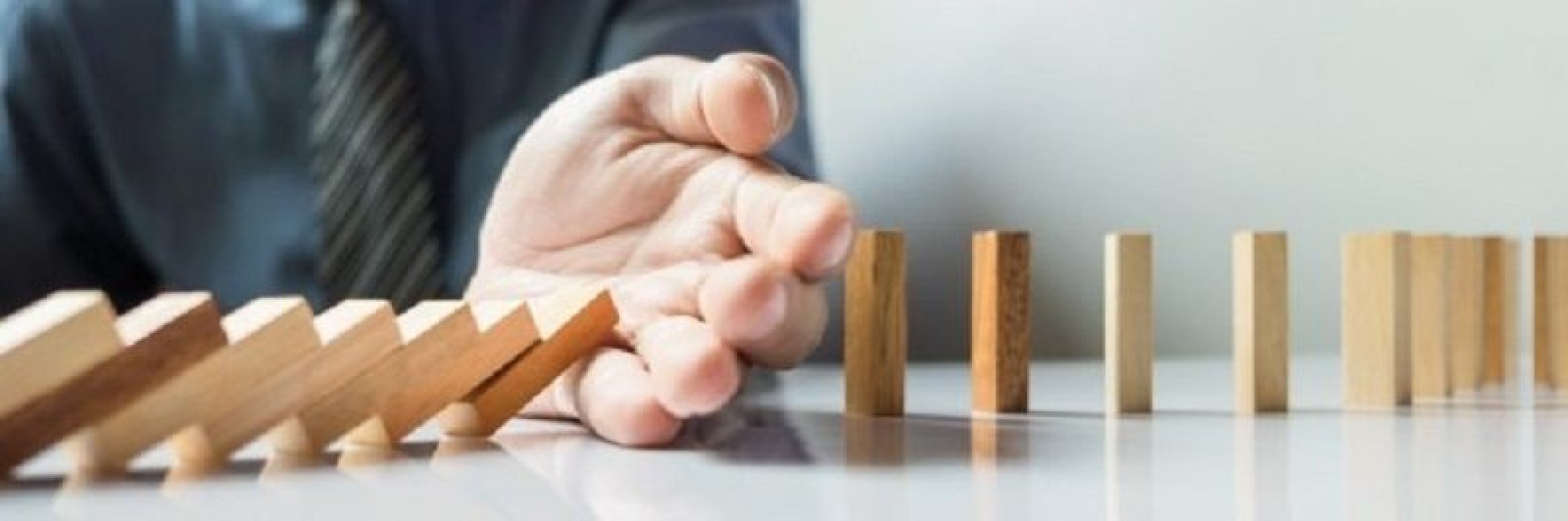 UMA VISÃO SOBRE GESTÃO DE CRISE UMA VISÃO SOBRE GESTÃO DE CRISE - O SINDAERGS – Sindicato dos Administradores no Estado do Rio Grande Sul, representa os Administradores gaúchos.